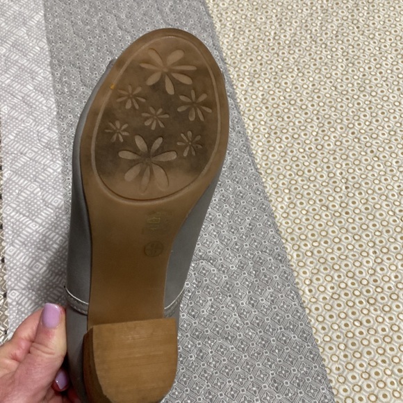 Booties - Picture 4 of 8